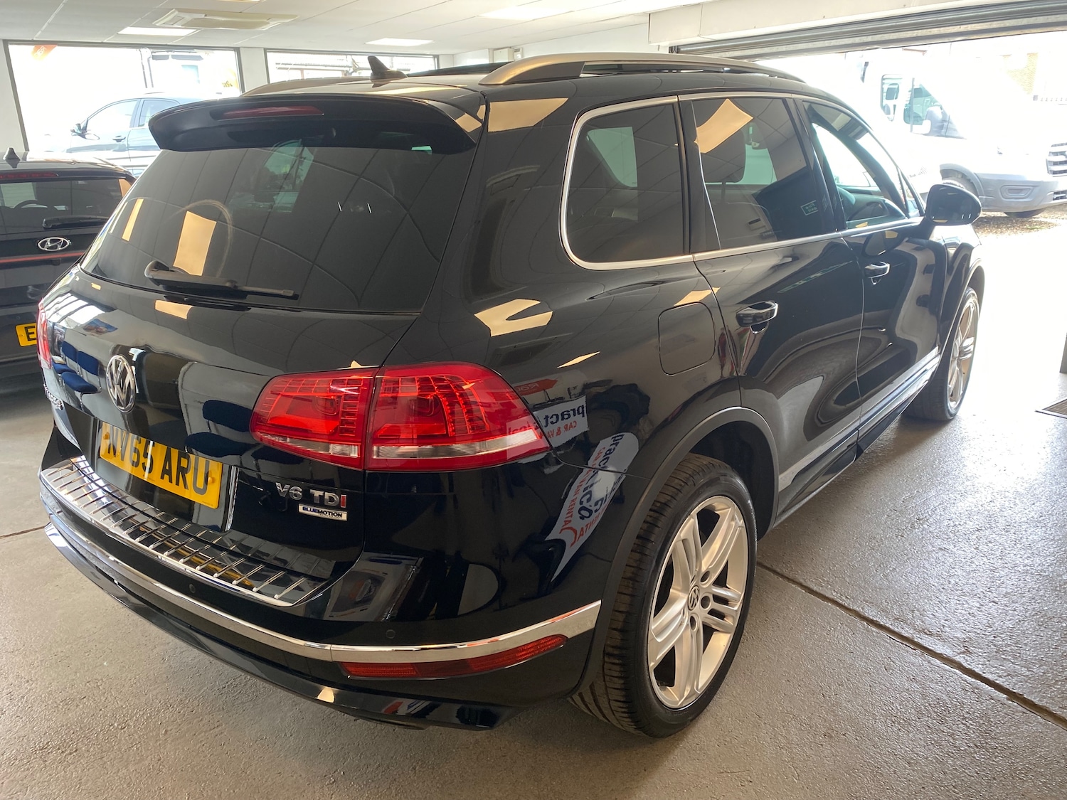 Used Volkswagen Touareg 2015 for sale - 78201525: Photo 3