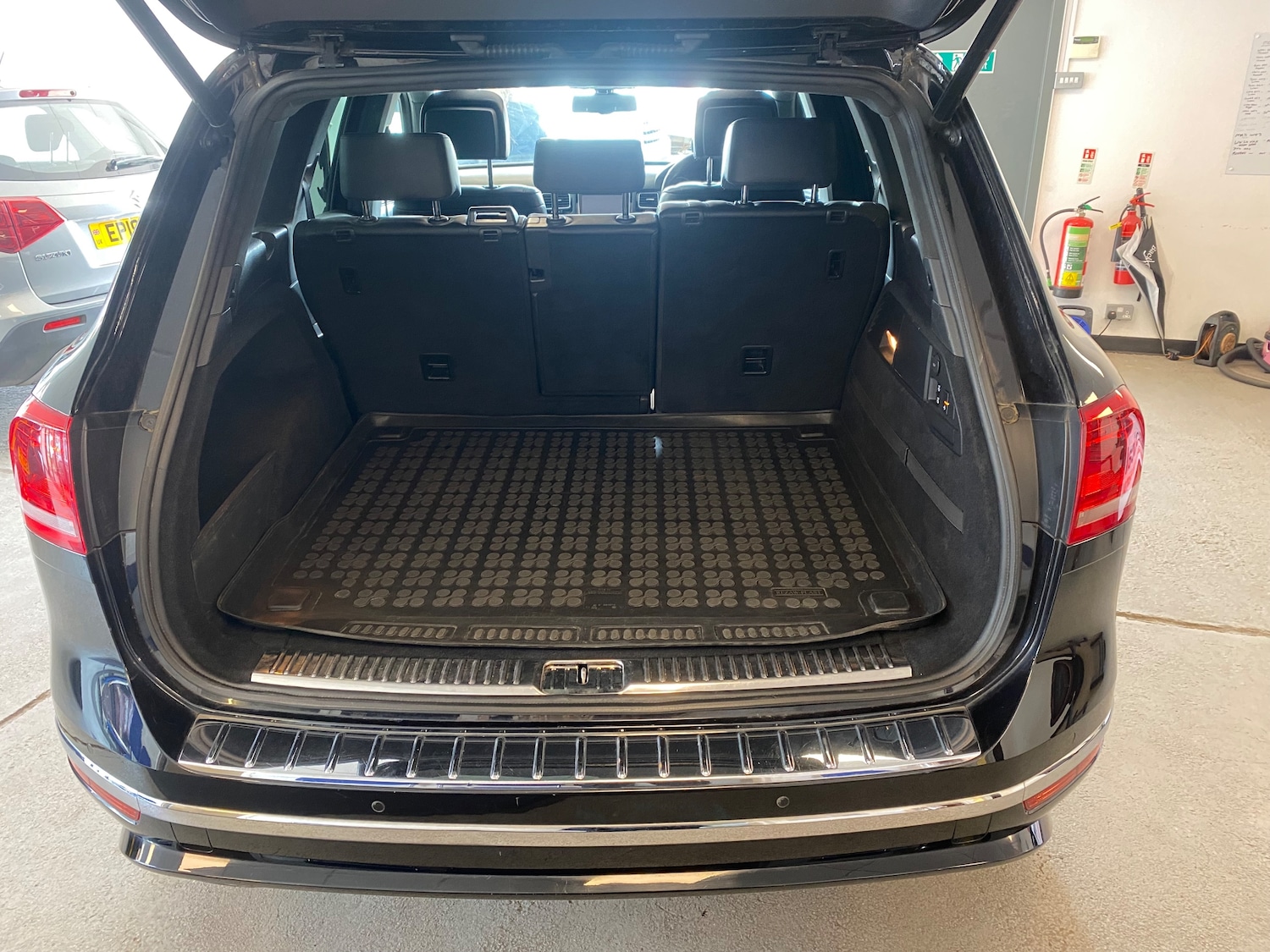 Used Volkswagen Touareg 2015 for sale - 78201525: Photo 9