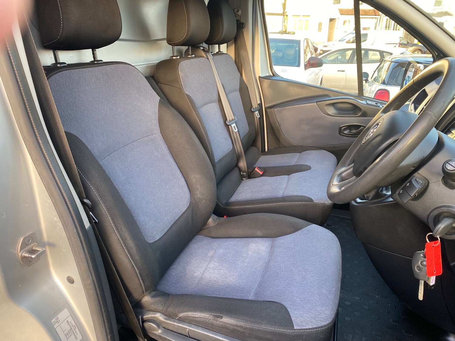 Used Vauxhall Vivaro 2017 for sale - 77666000: Photo 11