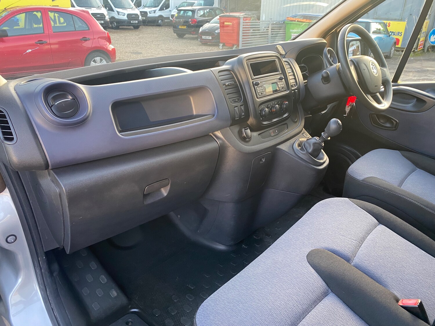 Used Vauxhall Vivaro 2017 for sale - 77666000: Photo 14