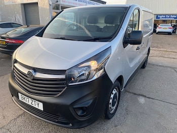 Used Vauxhall Vivaro 2017 for sale - 77666000: Photo