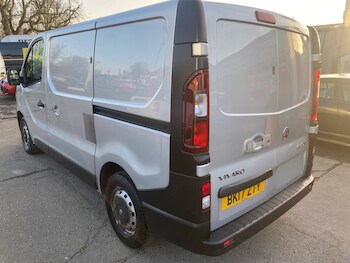 Used Vauxhall Vivaro 2017 for sale - 77666000: Photo