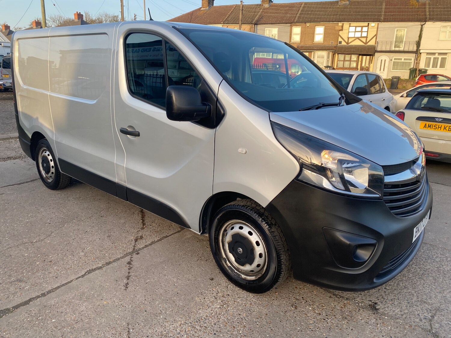 Used Vauxhall Vivaro 2017 for sale - 77666000: Photo 5