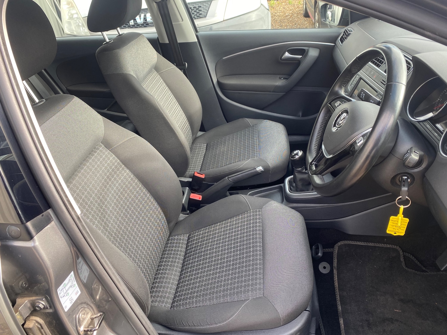 Used Volkswagen Polo 2015 for sale - 76386766: Photo 13