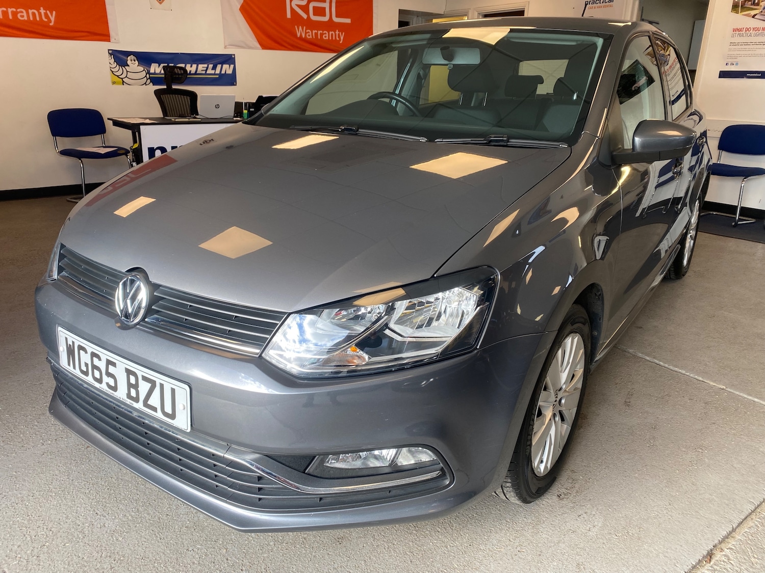 Used Volkswagen Polo 2015 for sale - 76386766: Photo 2