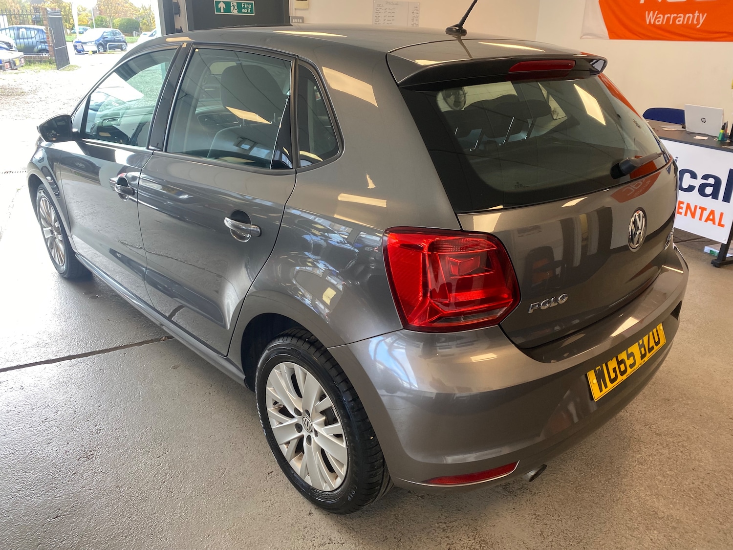 Used Volkswagen Polo 2015 for sale - 76386766: Photo 4