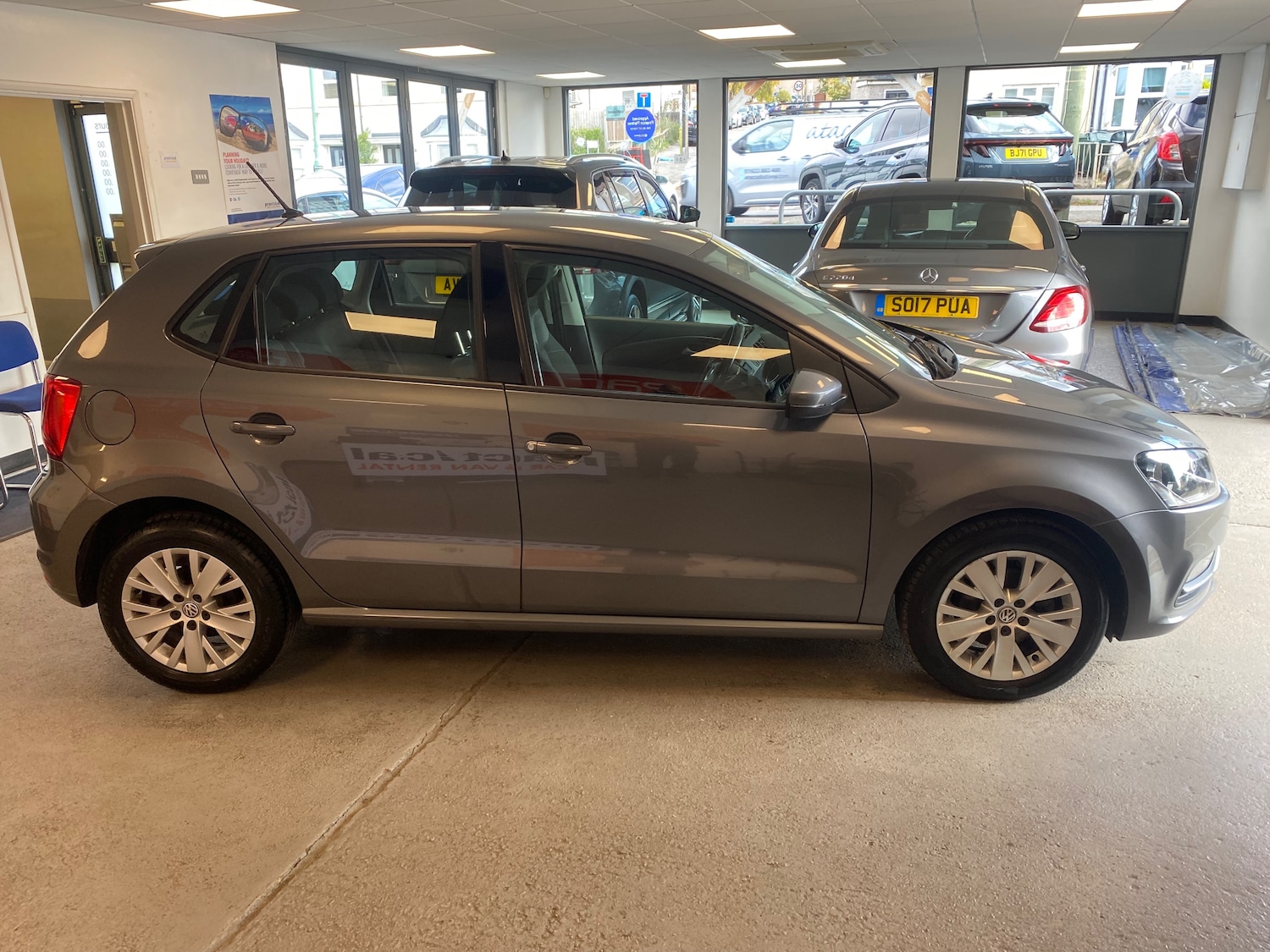 Used Volkswagen Polo 2015 for sale - 76386766: Photo 9