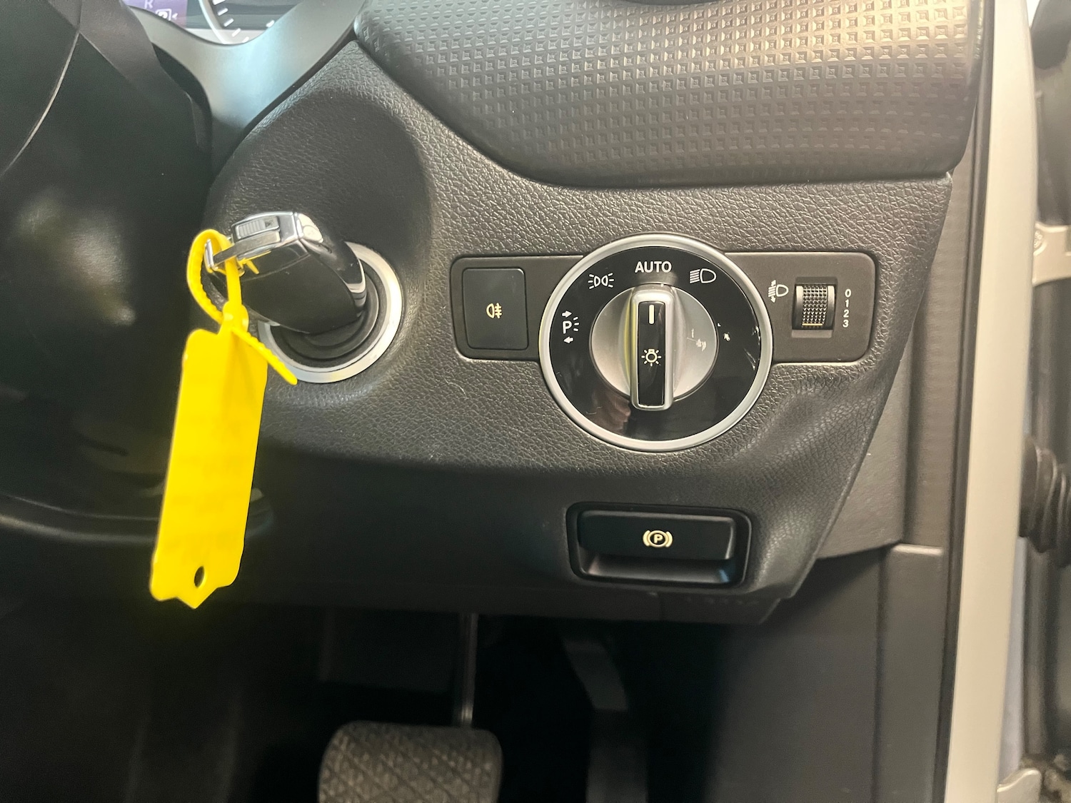 Used Mercedes-Benz A-Class 2014 for sale - 77462999: Photo 24