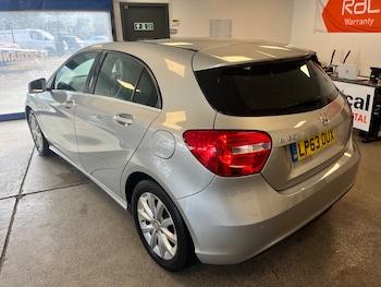 Used Mercedes-Benz A-Class 2014 for sale - 77462999: Photo