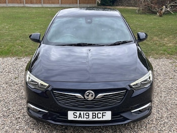 Used Vauxhall Insignia 2019 for sale - 76631560: Photo