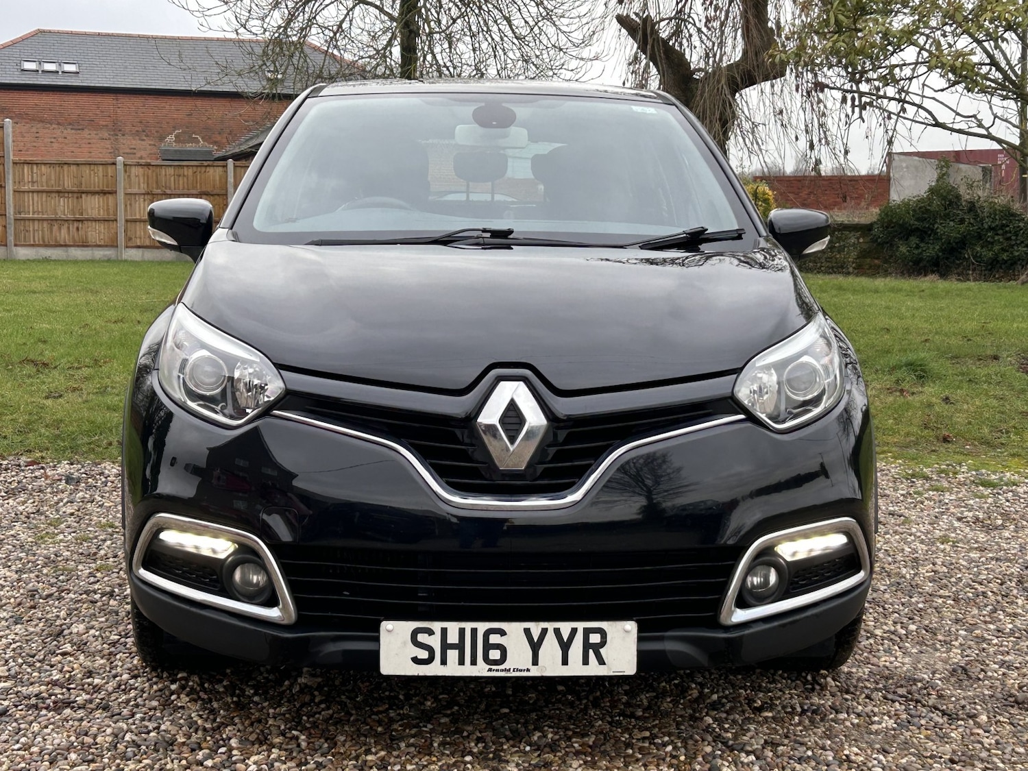 Used Renault Captur 2016 for sale - 77289053: Photo 2