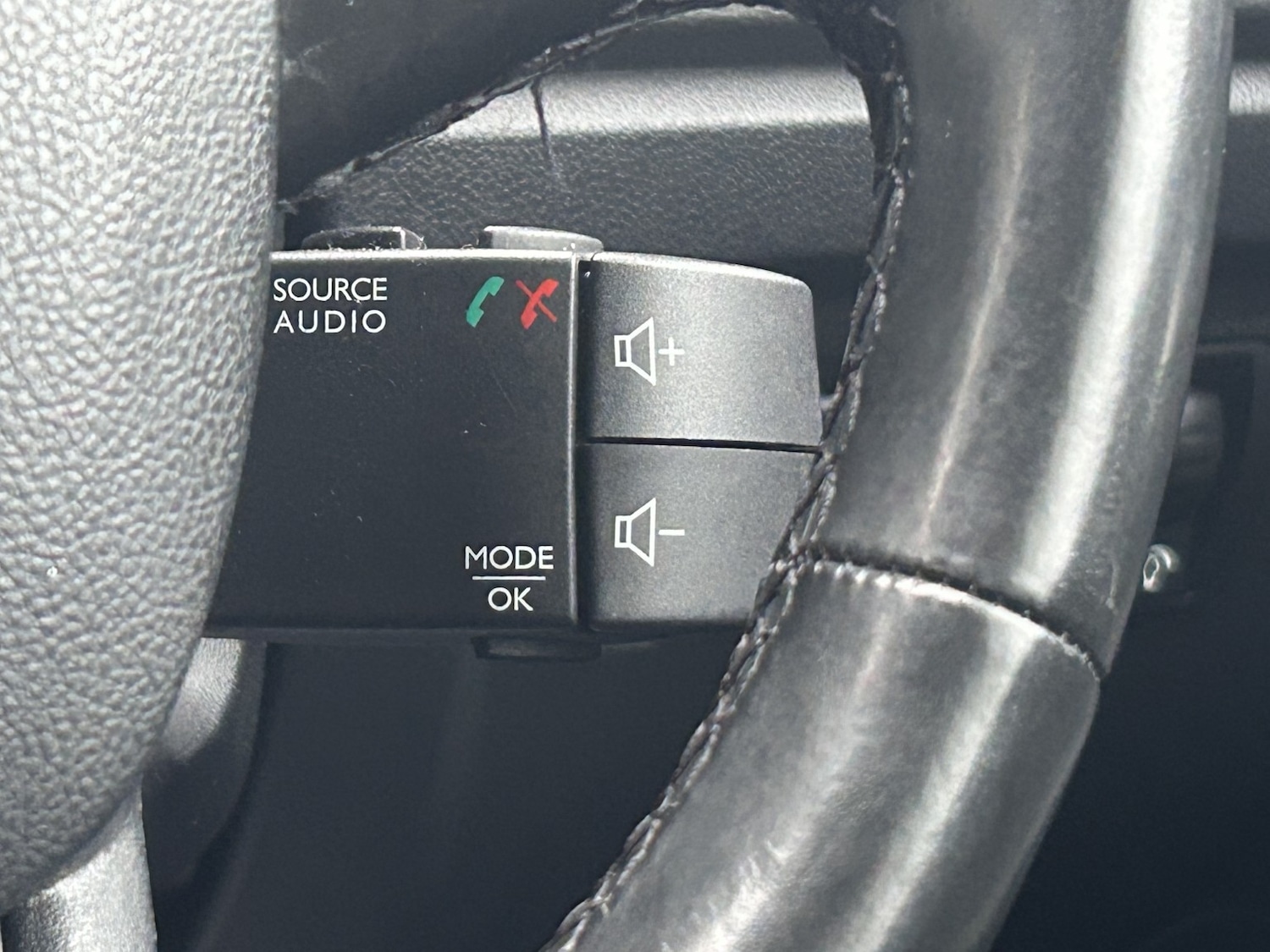 Used Renault Captur 2018 for sale - 77423392: Photo 25