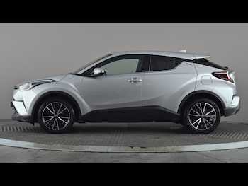 Used Toyota C-HR 2018 for sale - 79149876: Photo