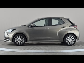 Used Toyota Yaris 2023 for sale - 79417029: Photo