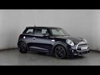 2022 - MINI Clubman 2.0 Cooper S MINI Yours Black - Enigmatic