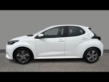 Used Toyota Yaris 2024 for sale - 79355174: Photo