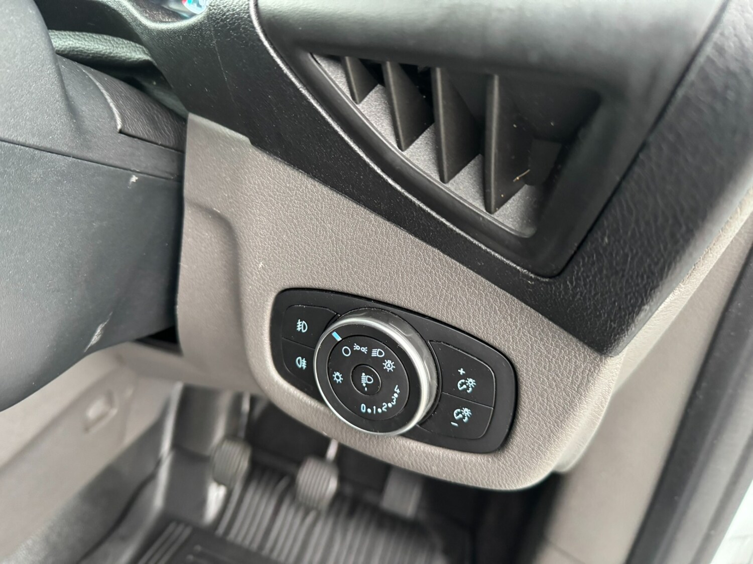 Used Ford Transit Connect 2019 for sale - 75341857: Photo 30