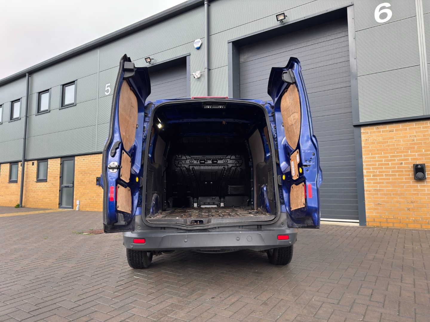 Used Ford Transit Connect 2016 for sale - 76541335: Photo 6