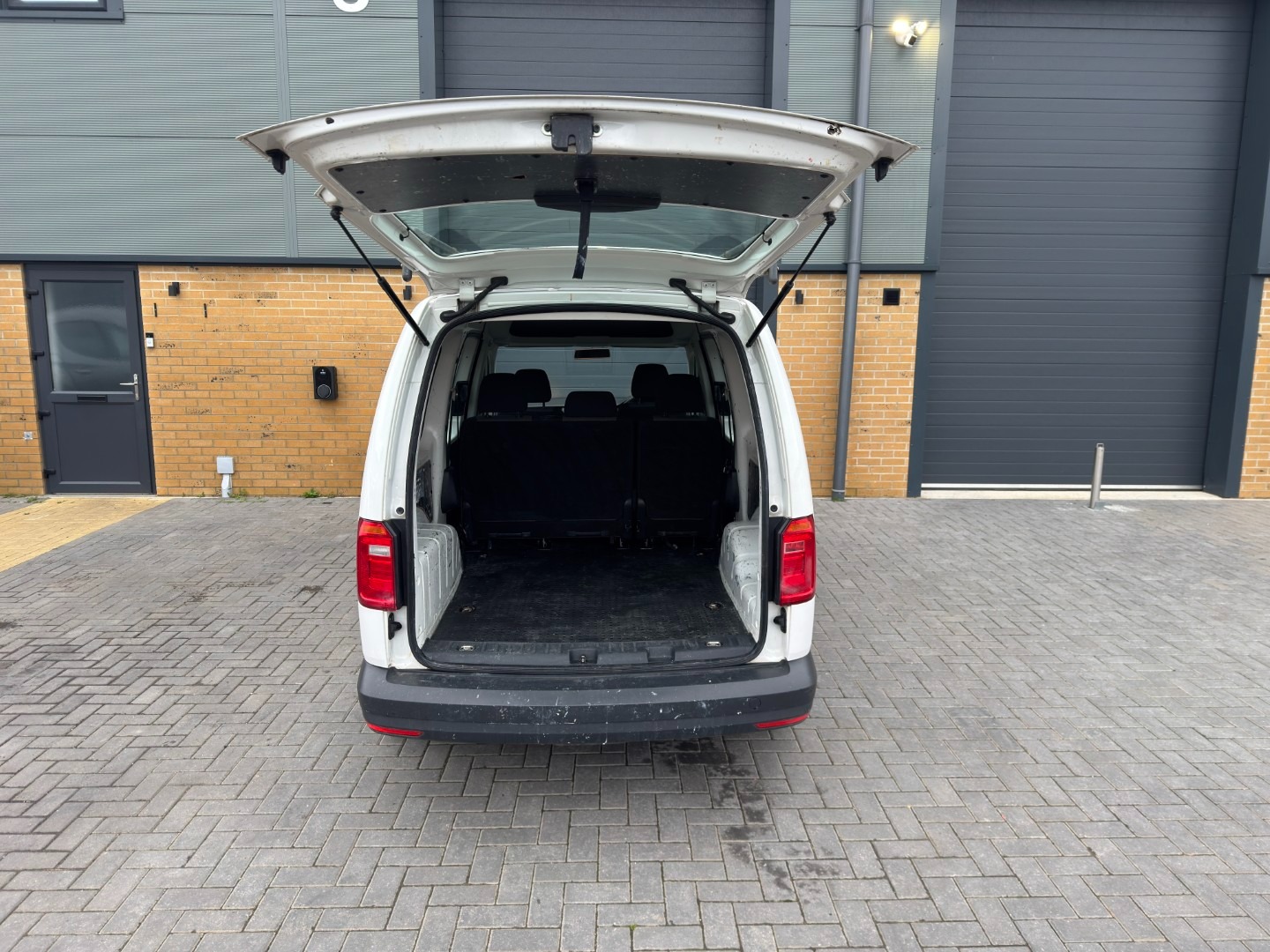 Used Volkswagen Caddy Maxi 2018 for sale - 76609809: Photo 9