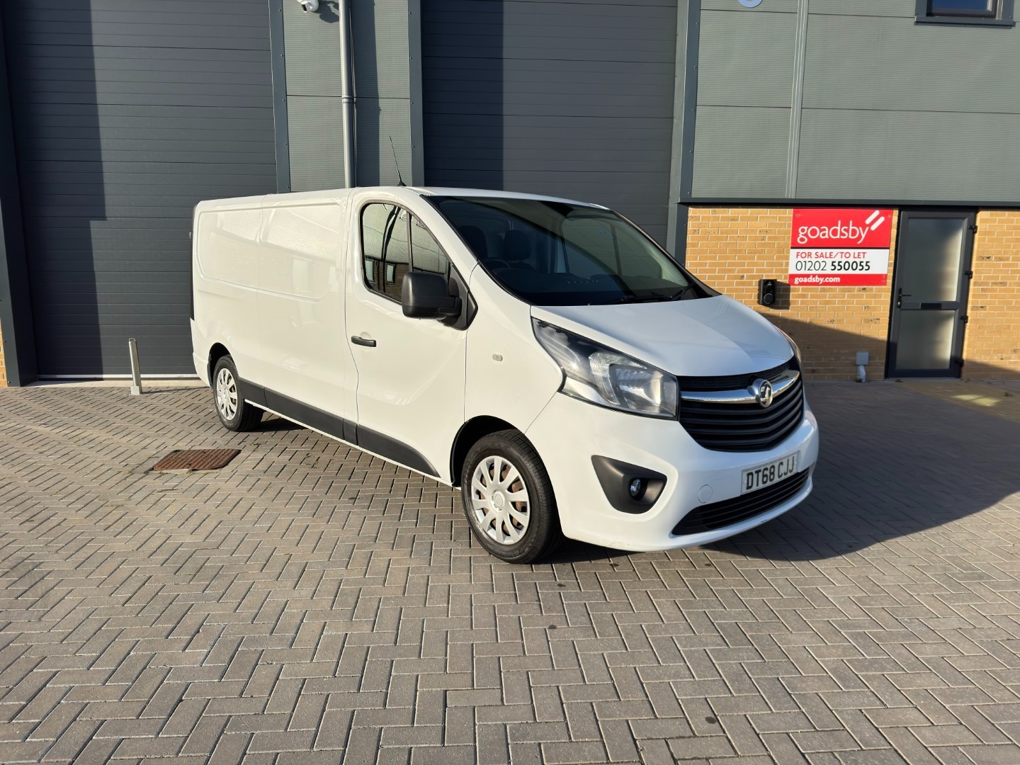 Used Vauxhall Vivaro 2018 for sale - 77065853: Photo 4