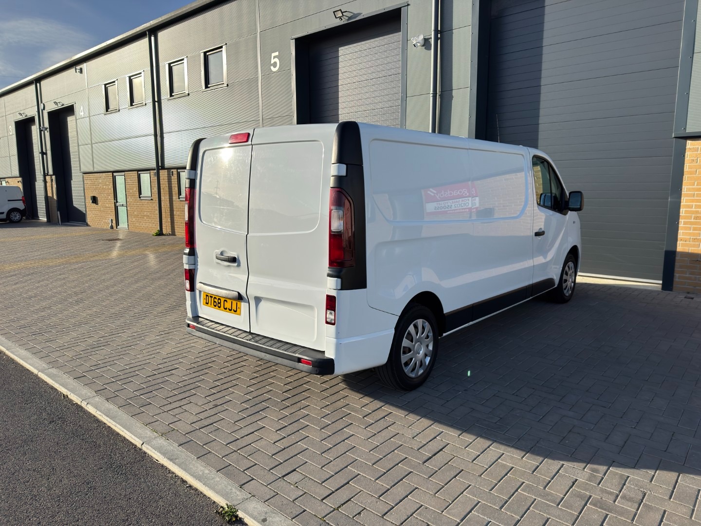 Used Vauxhall Vivaro 2018 for sale - 77065853: Photo 6