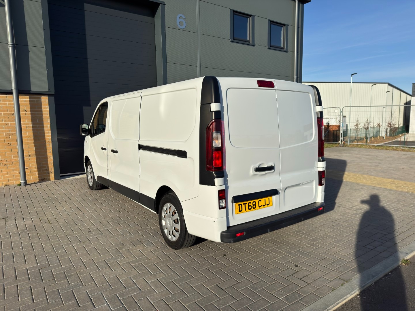 Used Vauxhall Vivaro 2018 for sale - 77065853: Photo 8