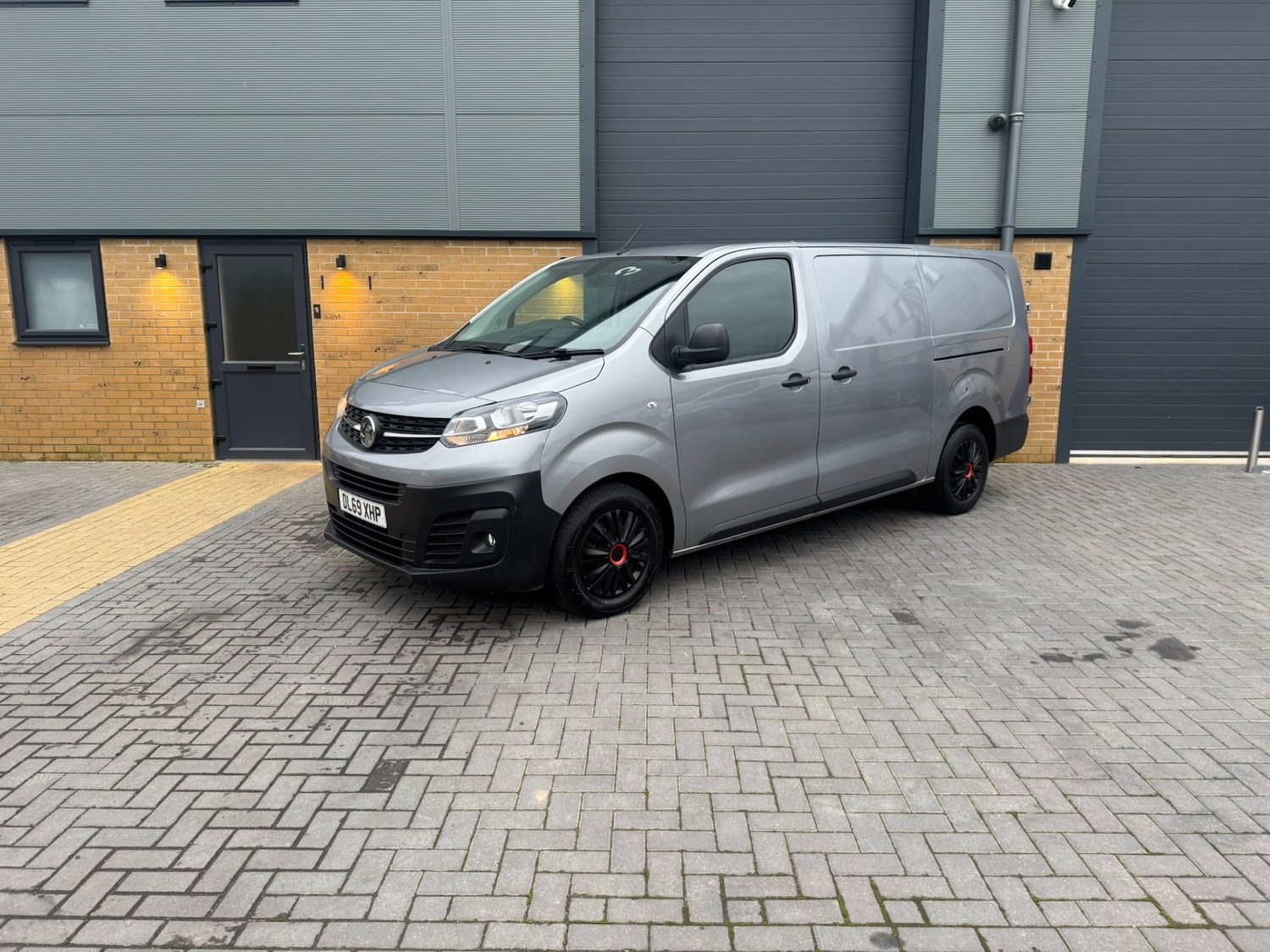 Used Vauxhall Vivaro 2020 for sale - 77394015: Photo 2