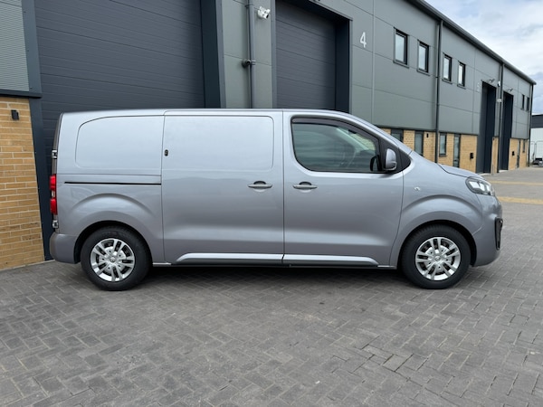 Used Vauxhall Vivaro 2019 for sale - 74853021: Photo 5