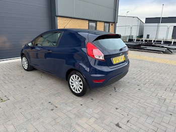 Used Ford Fiesta 2014 for sale - 76482773: Photo