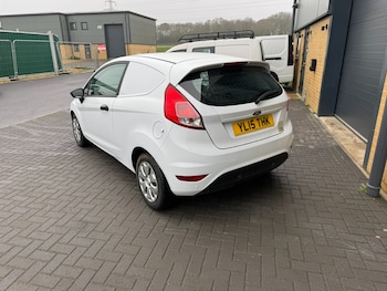 Used Ford Fiesta 2015 for sale - 77797995: Photo