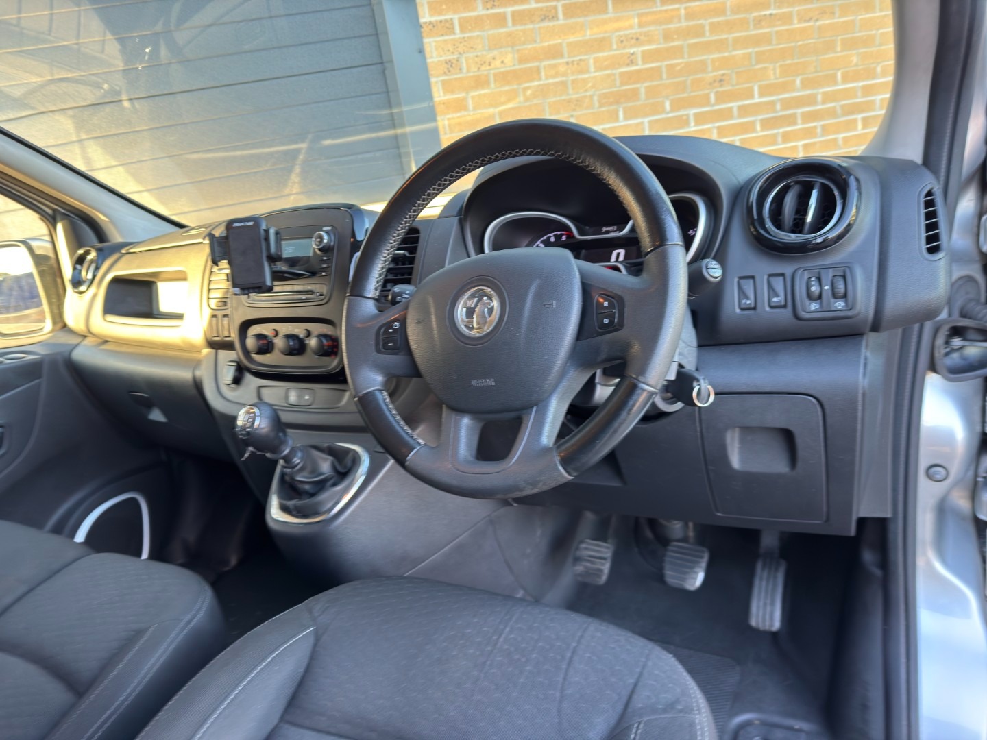 Used Vauxhall Vivaro 2017 for sale - 76609808: Photo 11