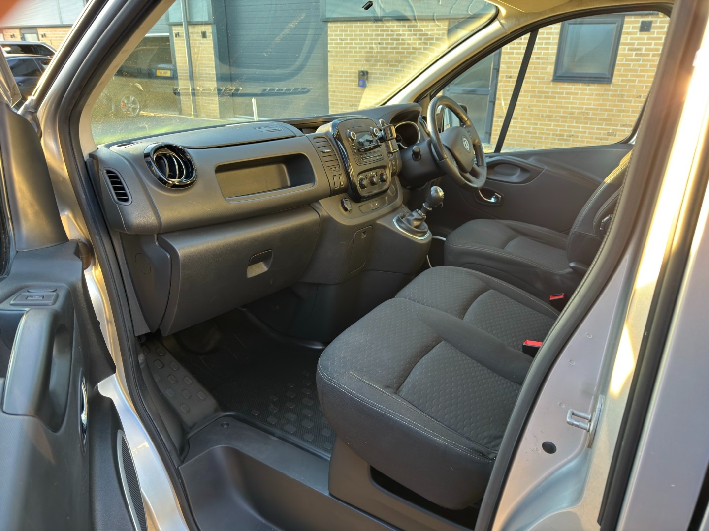 Used Vauxhall Vivaro 2017 for sale - 76609808: Photo 12