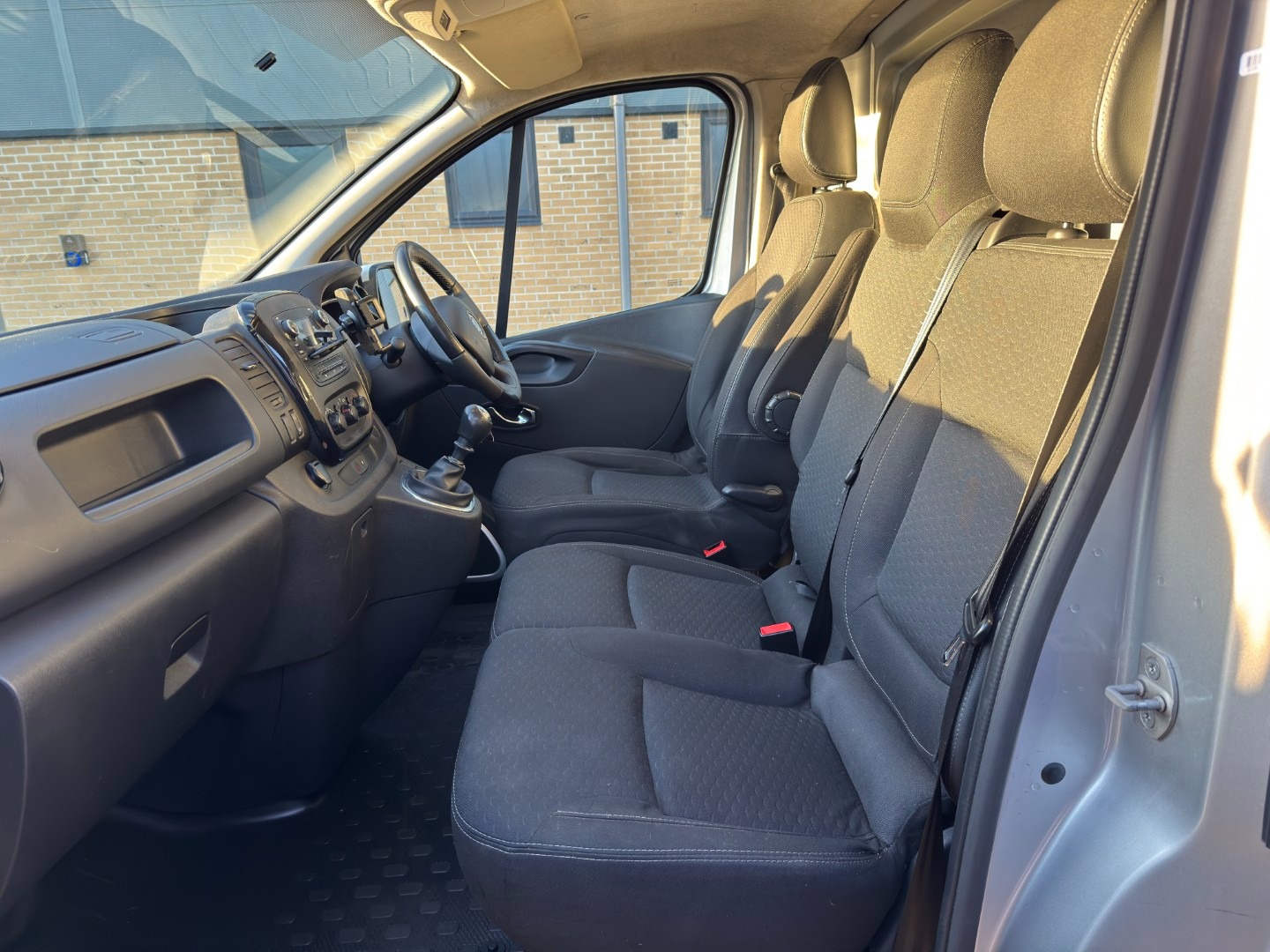 Used Vauxhall Vivaro 2017 for sale - 76609808: Photo 13