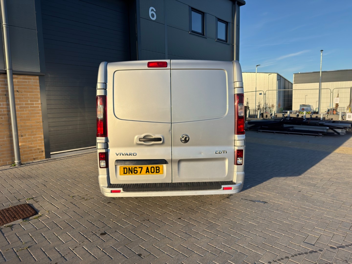 Used Vauxhall Vivaro 2017 for sale - 76609808: Photo 6
