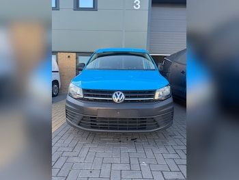 Used Volkswagen Caddy Maxi 2015 for sale - 78584789: Photo