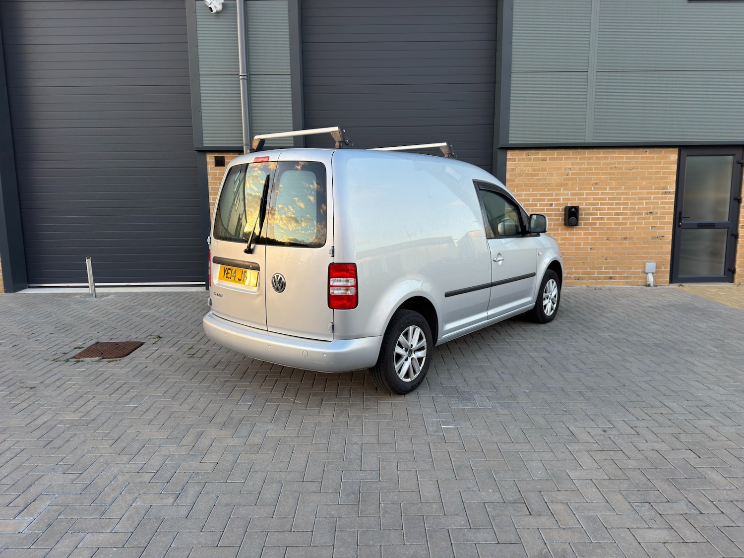 Used Volkswagen Caddy 2014 for sale - 76662096: Photo 2