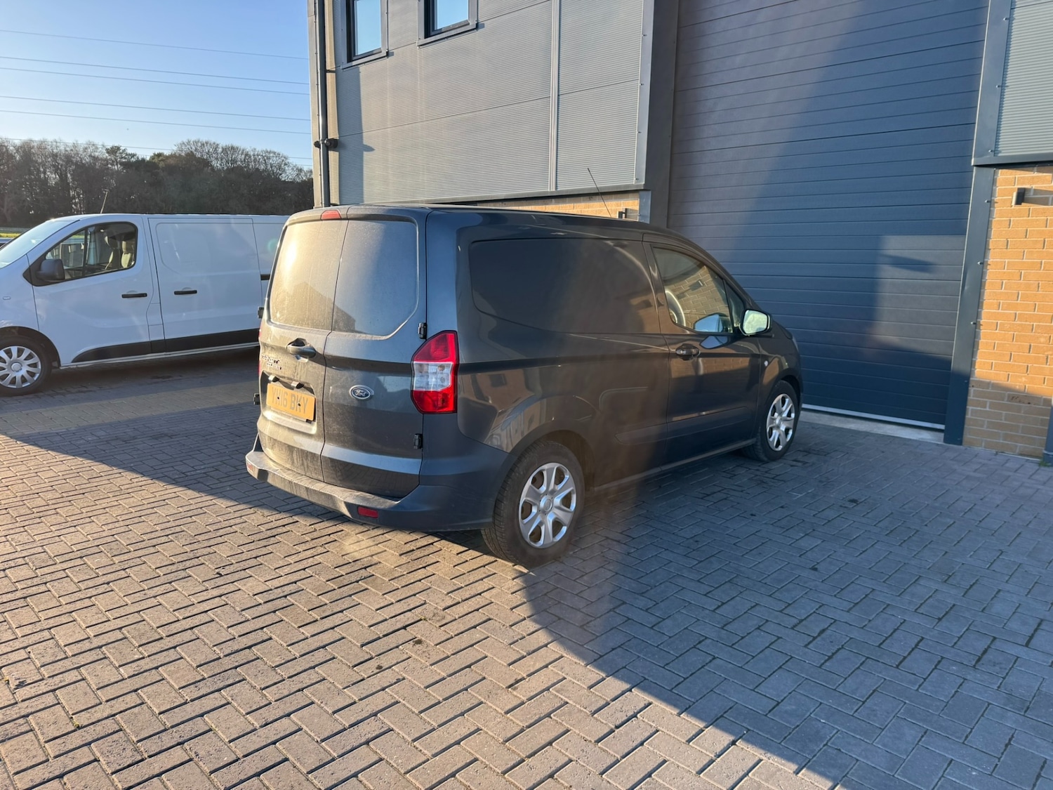 Used Ford Transit Courier 2016 for sale - 77118692: Photo 10