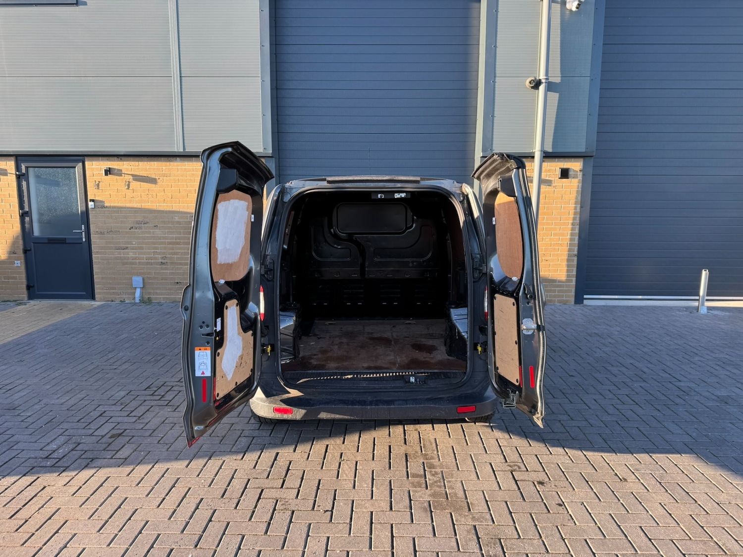 Used Ford Transit Courier 2016 for sale - 77118692: Photo 13