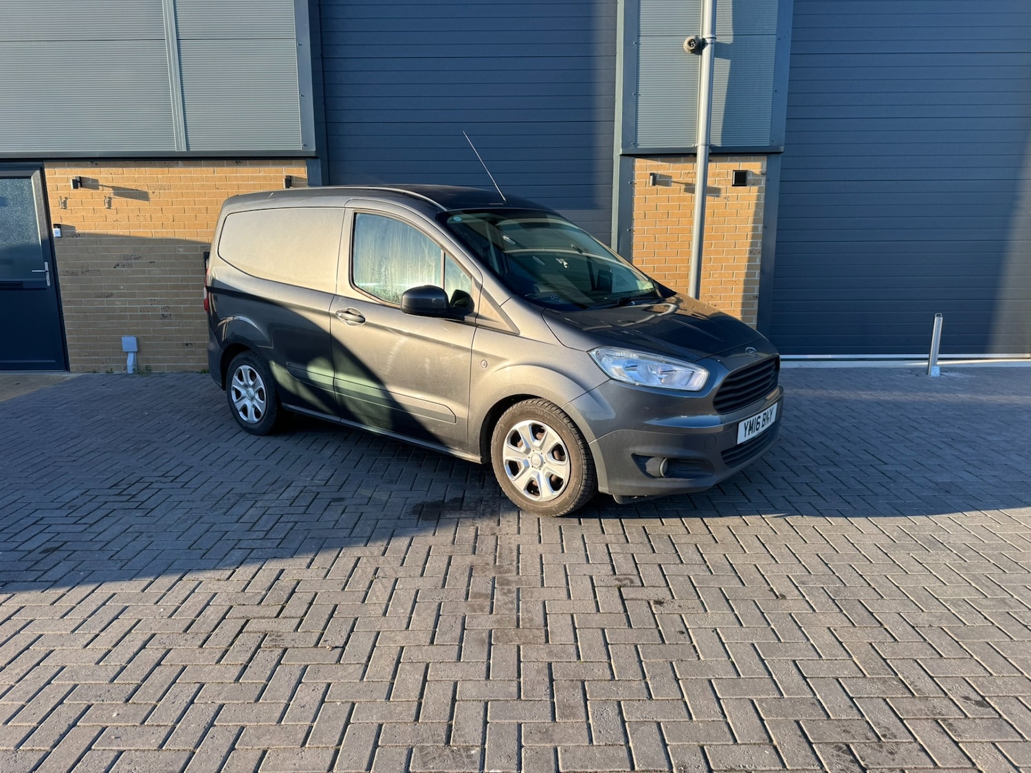 Used Ford Transit Courier 2016 for sale - 77118692: Photo 6