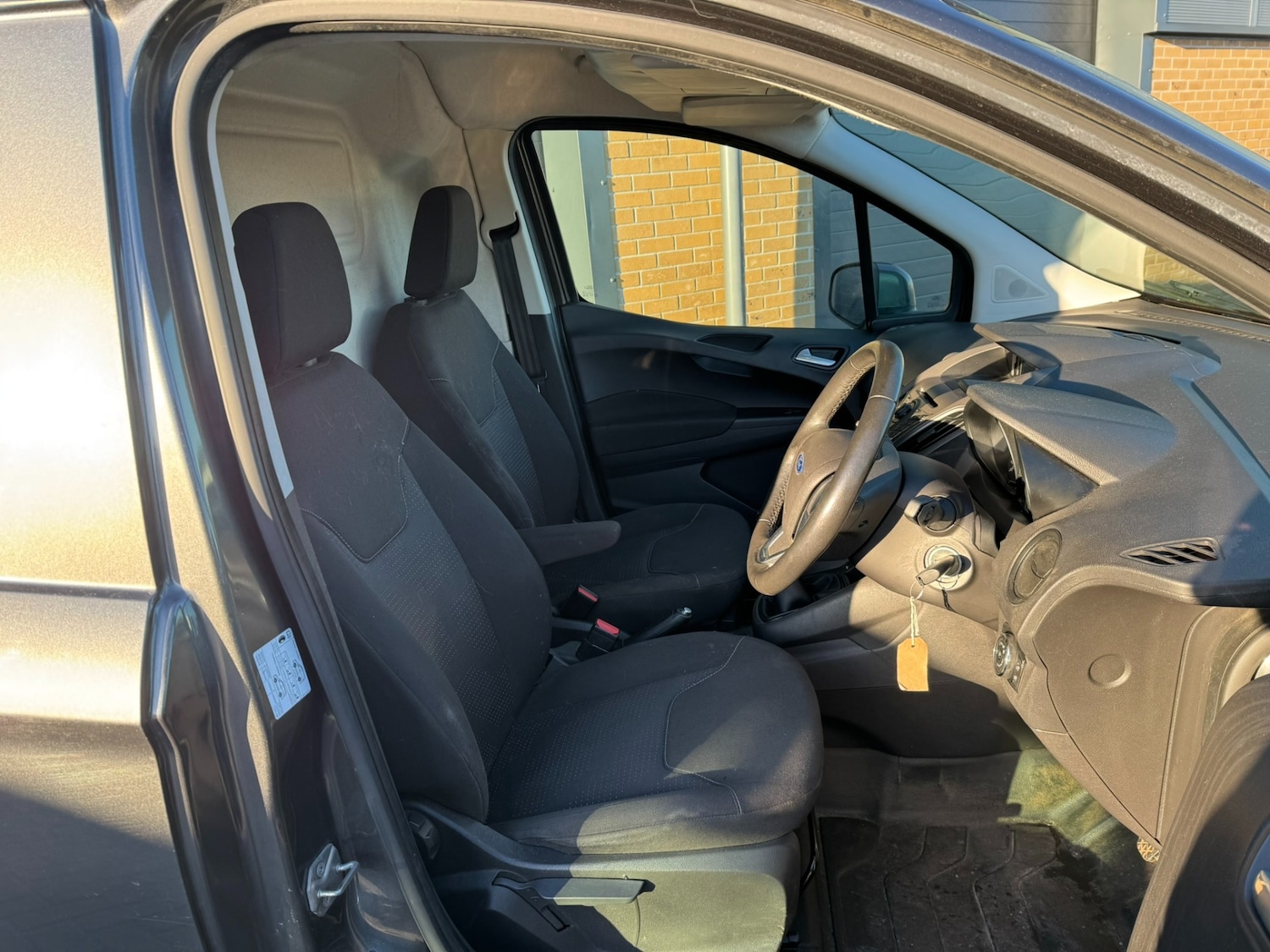 Used Ford Transit Courier 2016 for sale - 77118692: Photo 8