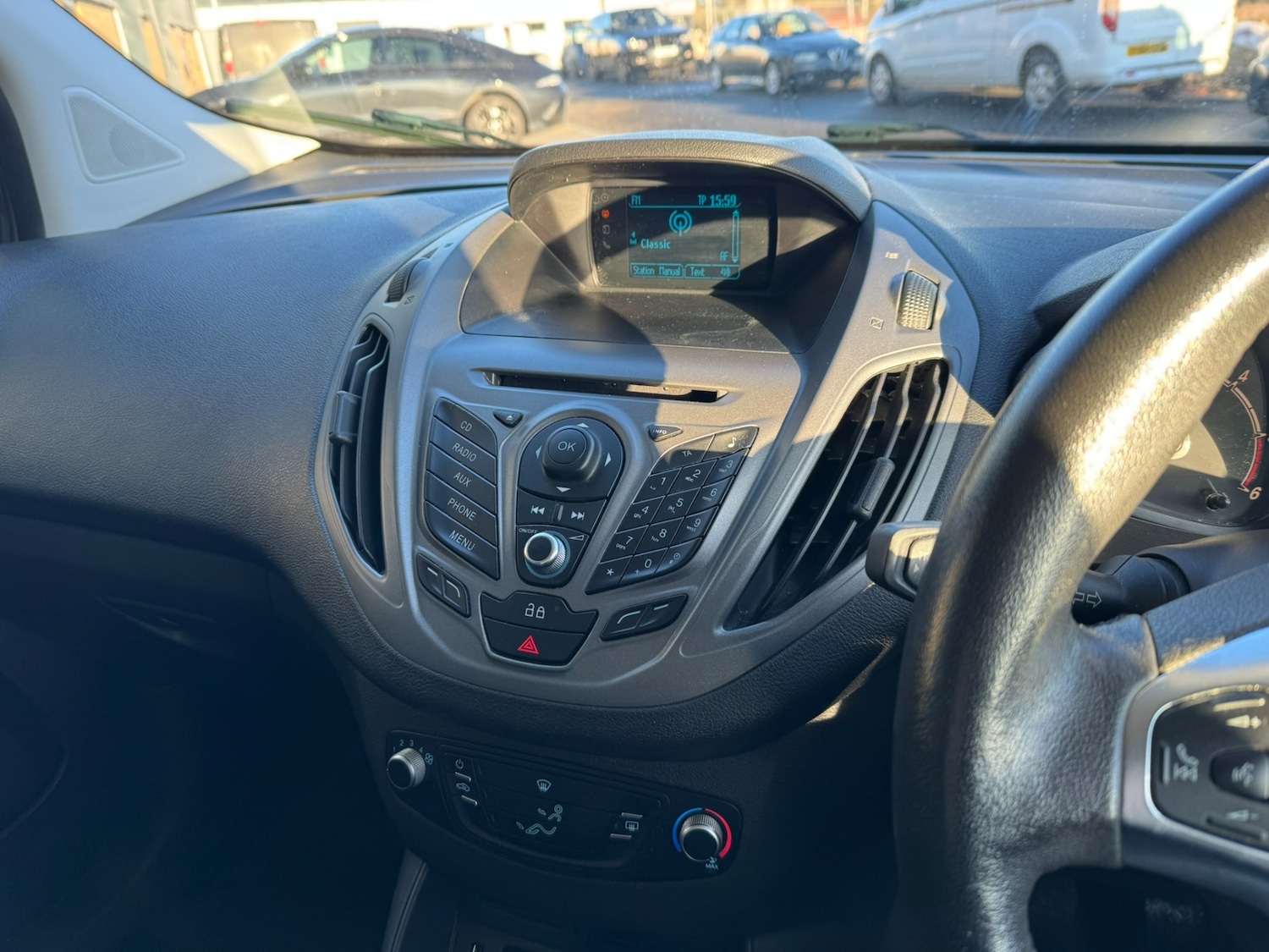 Used Ford Transit Courier 2016 for sale - 77118692: Photo 9