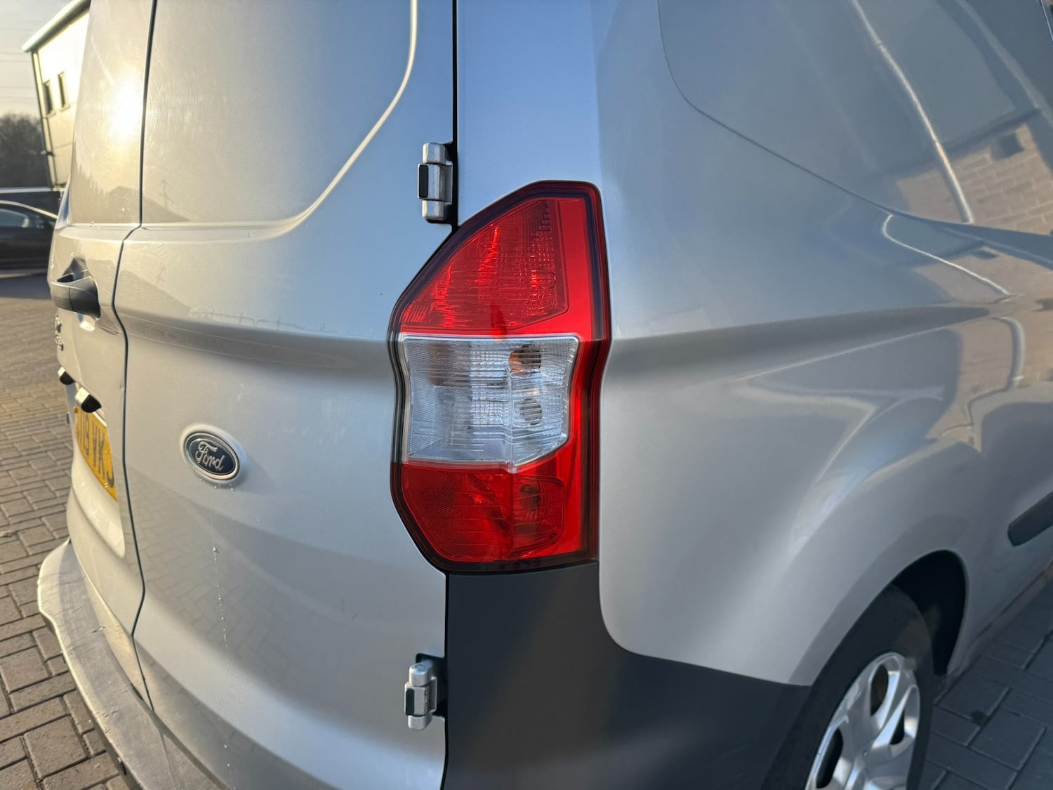 Used Ford Transit Courier 2019 for sale - 77080896: Photo 26