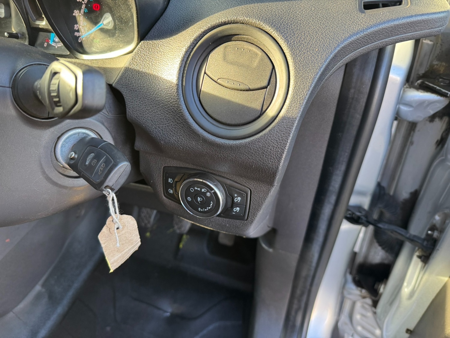 Used Ford Transit Courier 2019 for sale - 77080896: Photo 30