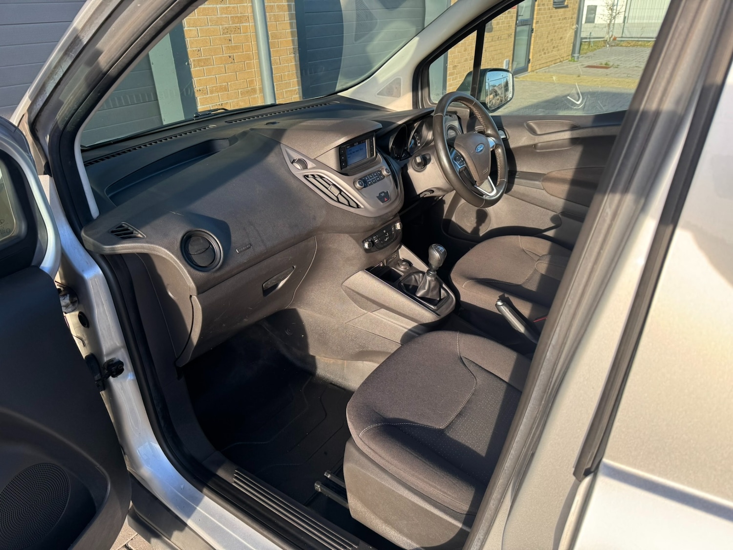 Used Ford Transit Courier 2019 for sale - 77080896: Photo 37