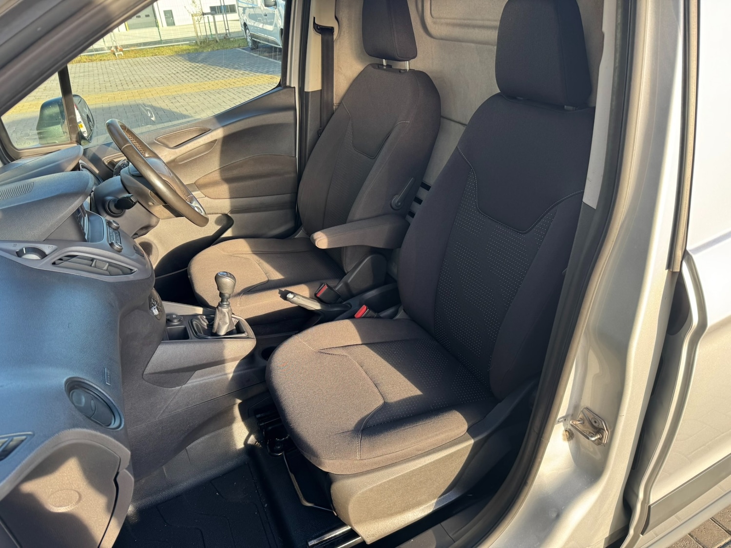 Used Ford Transit Courier 2019 for sale - 77080896: Photo 38