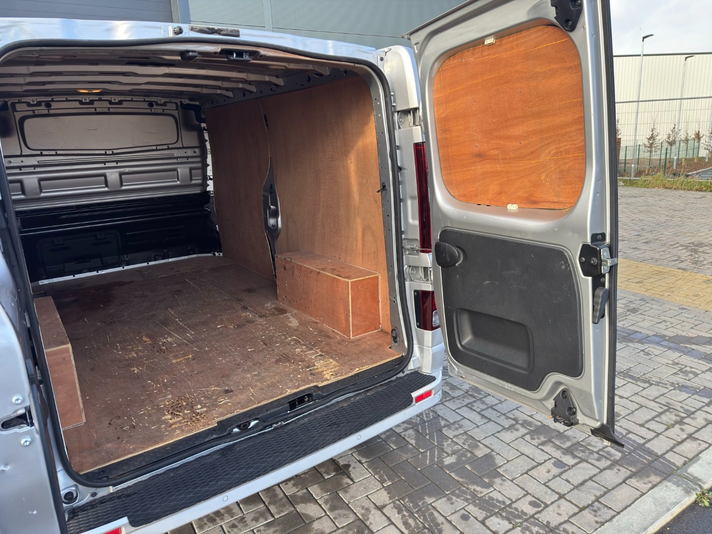 Used Vauxhall Vivaro 2017 for sale - 78039377: Photo 10