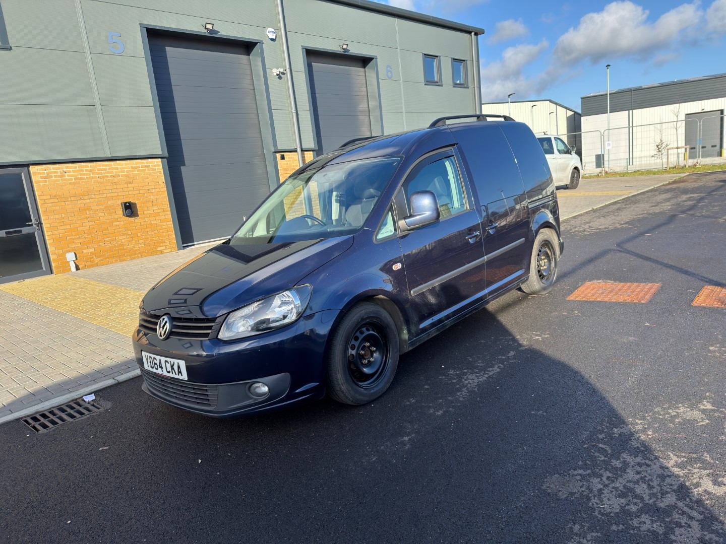 Used Volkswagen Caddy 2014 for sale - 77011354: Photo 2