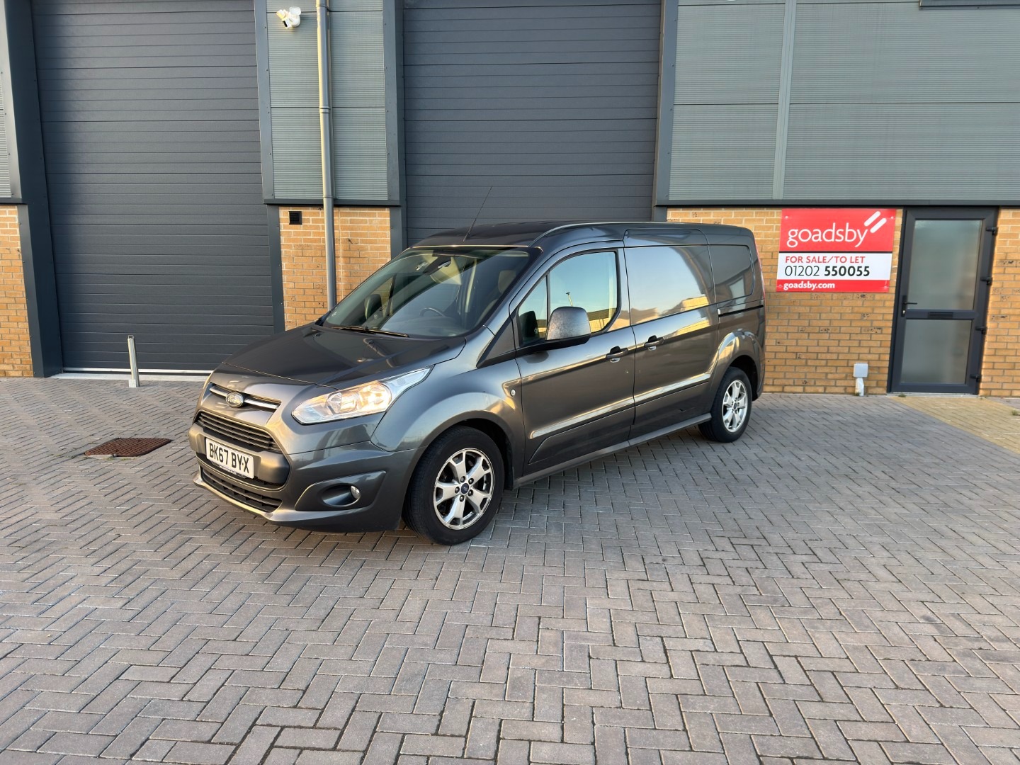 Used Ford Transit Connect 2017 for sale - 77018447: Photo 1