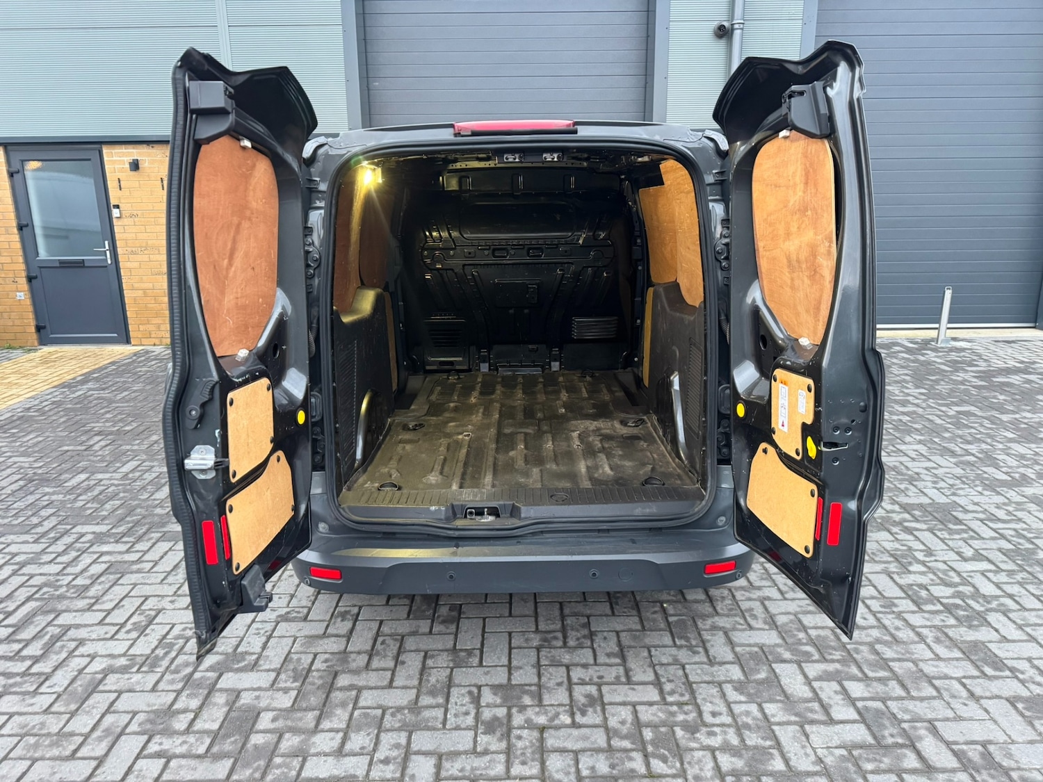 Used Ford Transit Connect 2017 for sale - 77018447: Photo 42