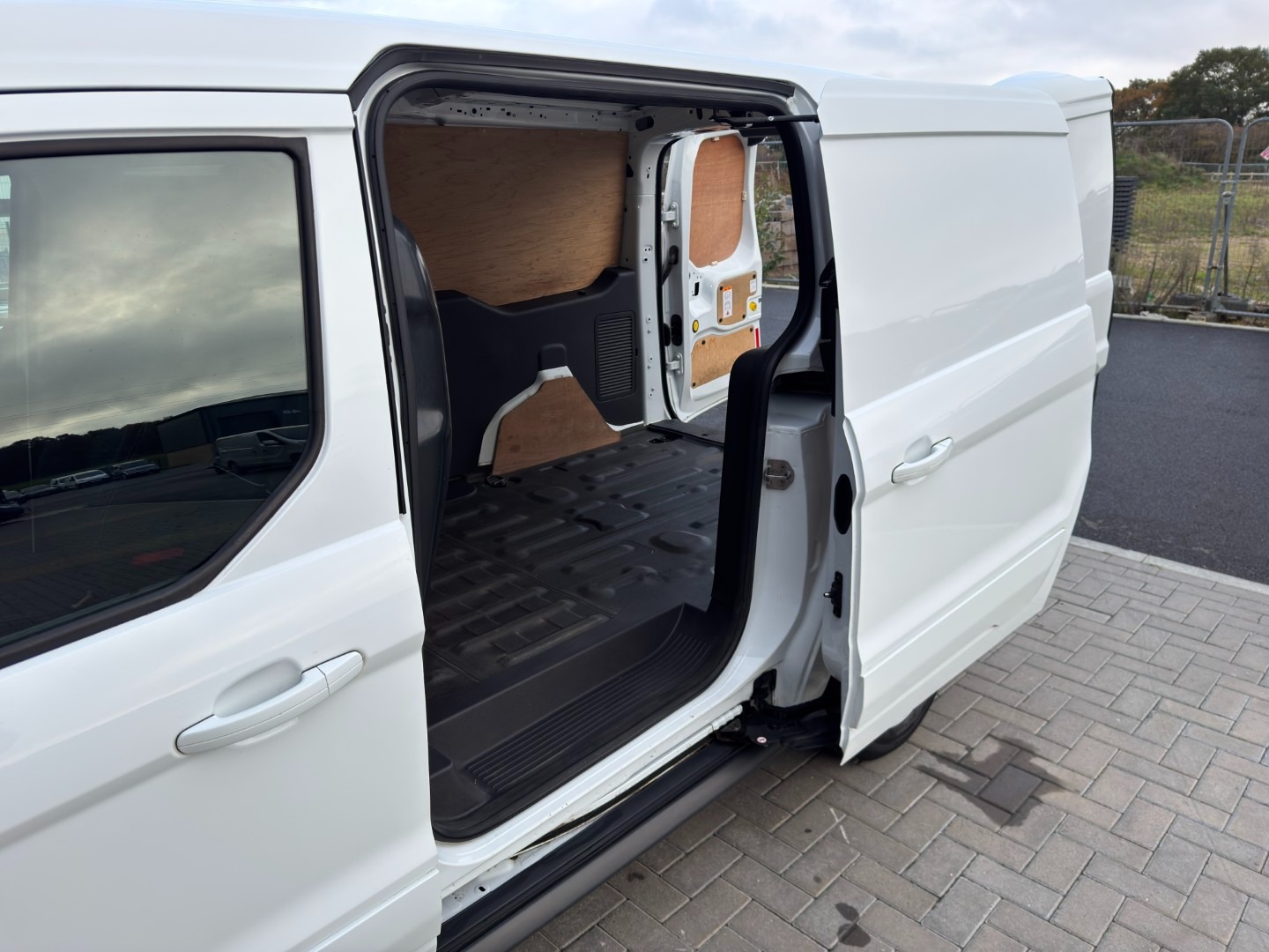 Used Ford Transit Connect 2016 for sale - 76351469: Photo 24